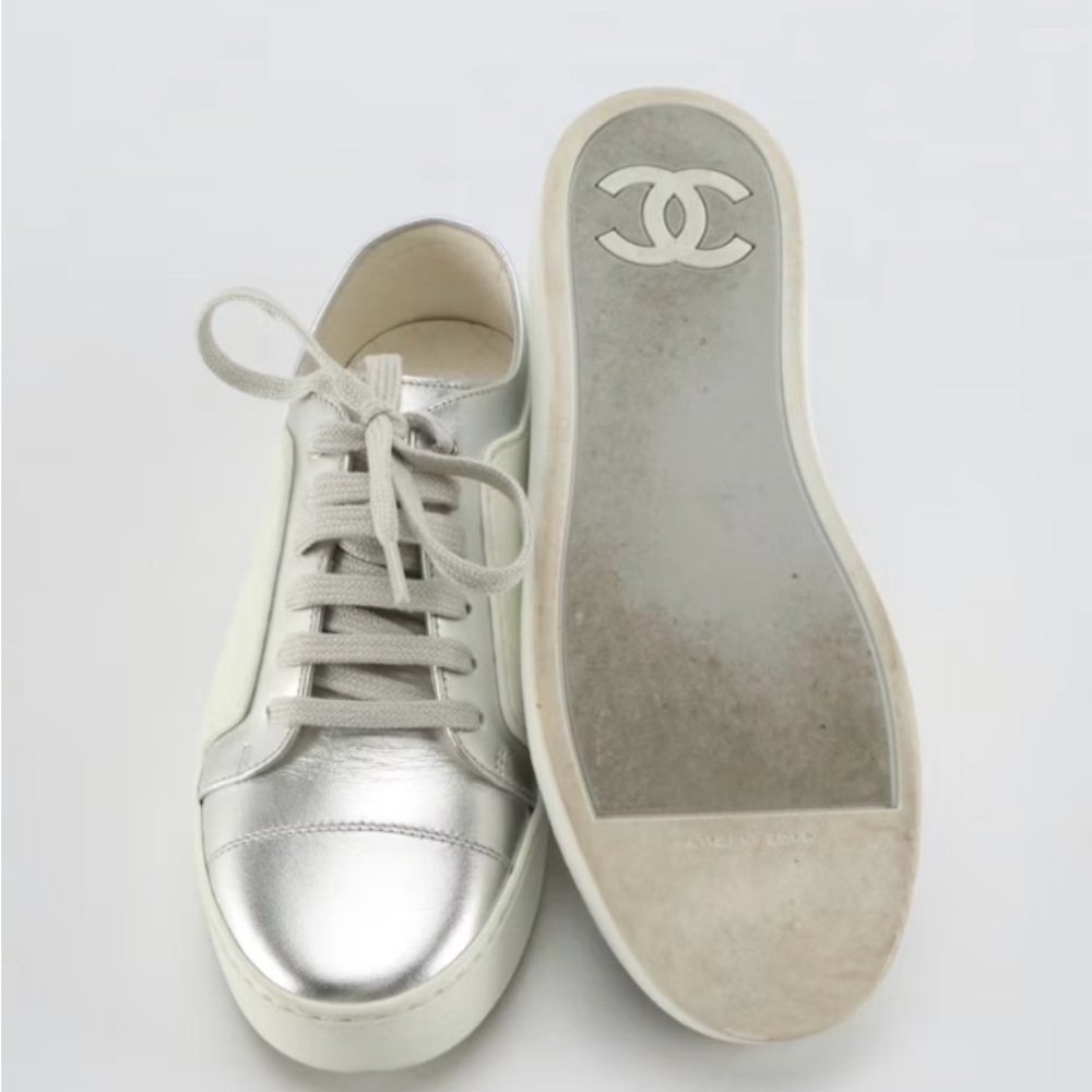 Chanel Sneakers in Silver Metallic Leather and White Rubber